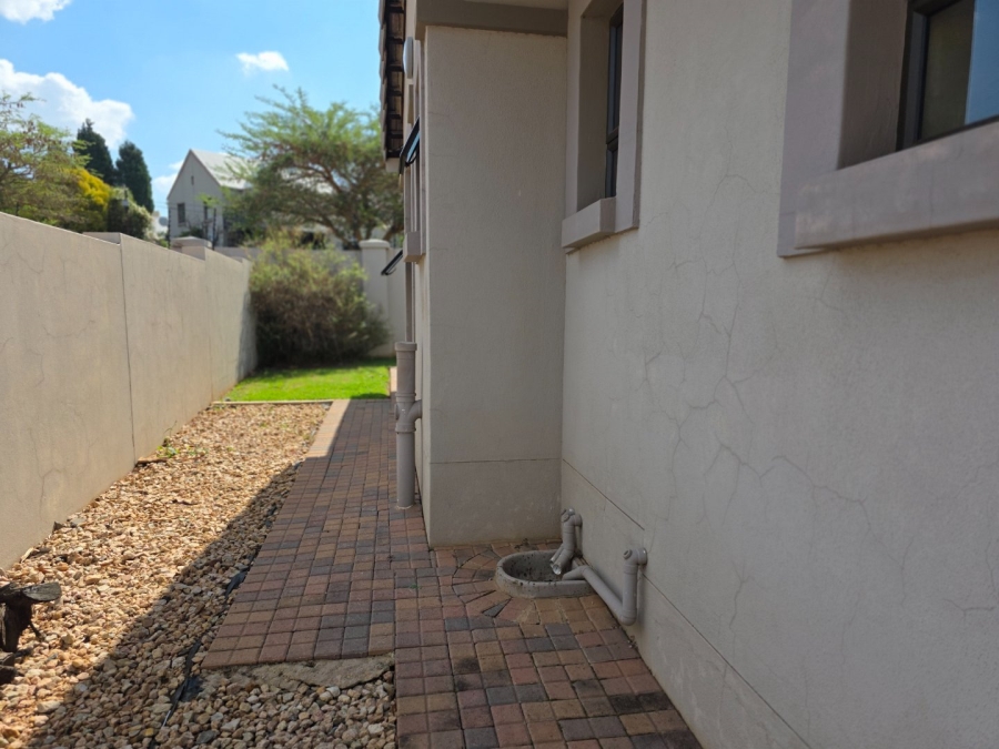 To Let 3 Bedroom Property for Rent in Wilkoppies North West